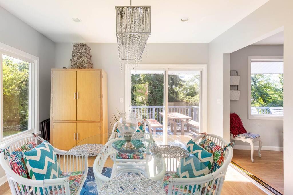 Unique Retreat With Private Patio, 4 King Beds And Bbq Villa Groton Eksteriør bilde